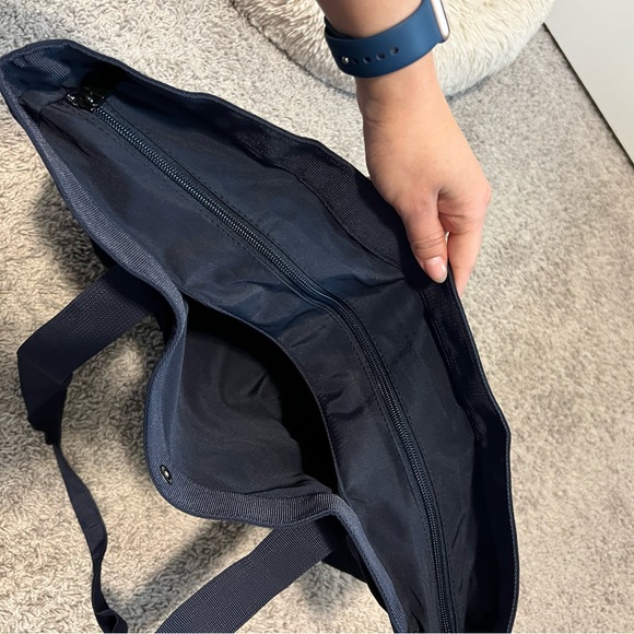 NWT Bagsmart Tote Foldable Color Navy (20L) - Picture 7 of 7